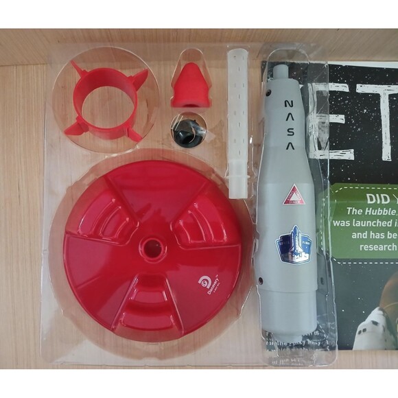 Discovery Propulsion Rocket 7 Piece Set Toy Powered by Baking Soda With Poster - Picture 4 of 11